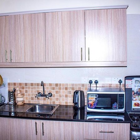 Kasty G Studio - W Place Apartments Найробі Екстер'єр фото